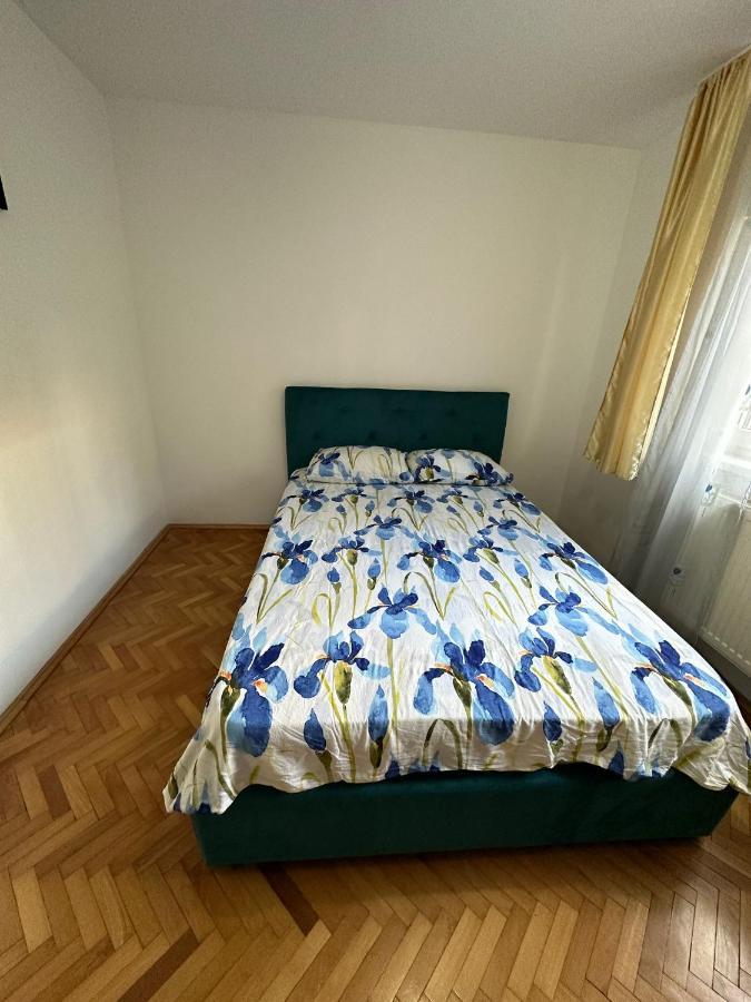 Апартаменты Apartament Untold Турда Экстерьер фото