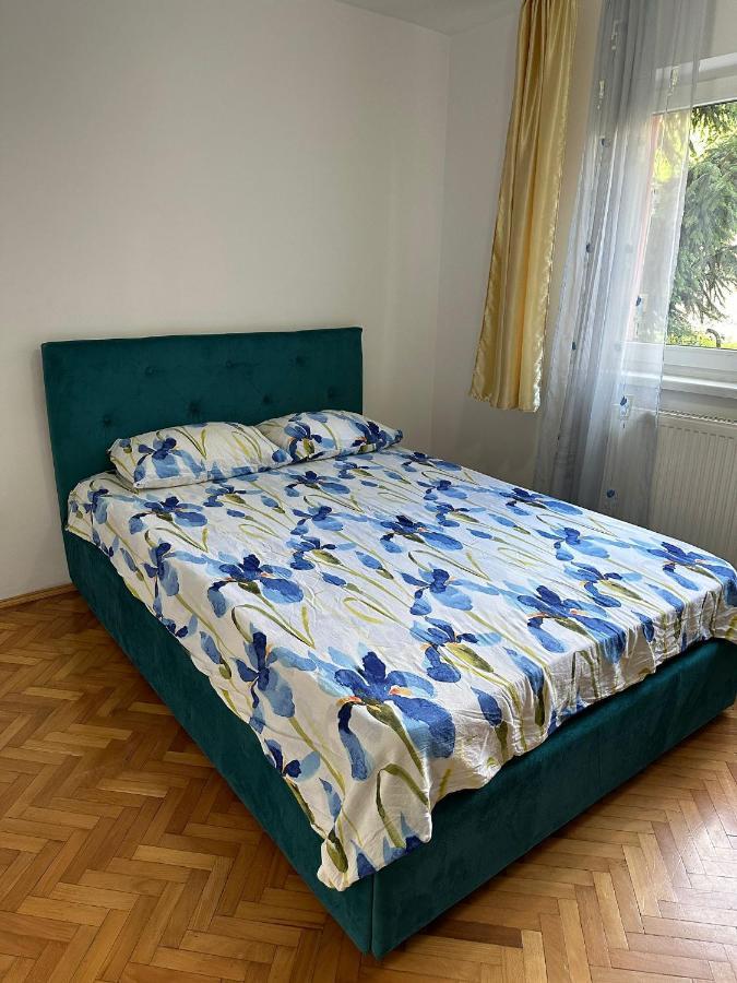 Апартаменты Apartament Untold Турда Экстерьер фото